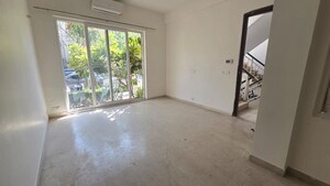 Room in 3 BHK Apartment at BPTP Floors, Sector 70 – for Rent