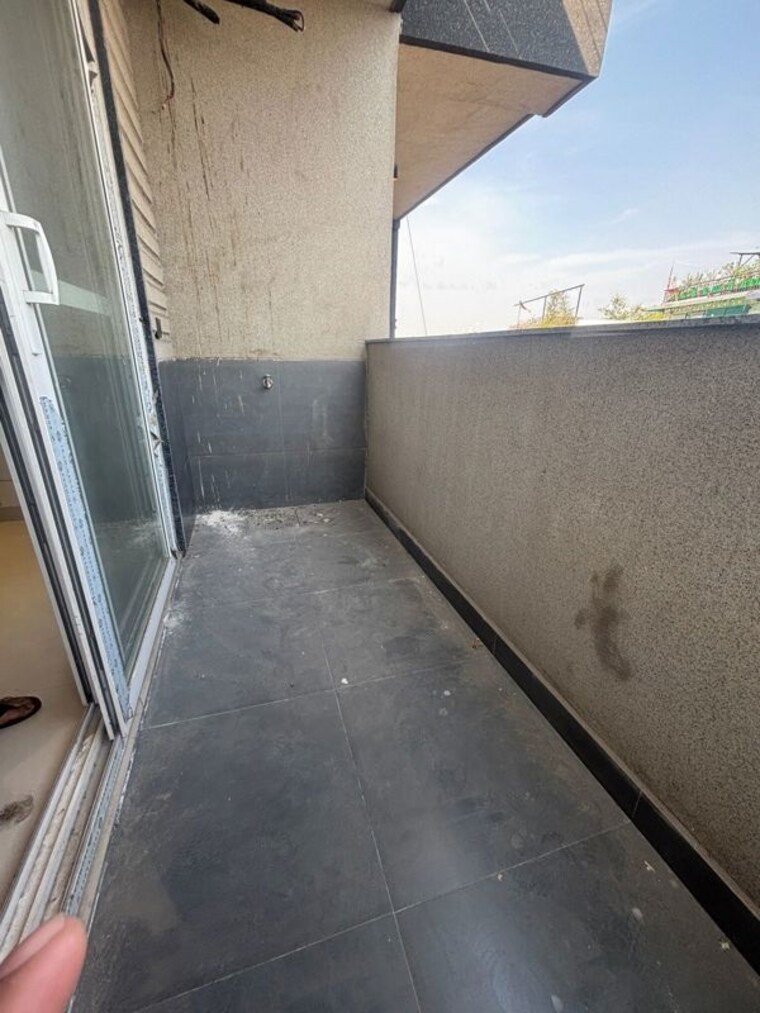 Balcony, freedom fighters enclave 3 Bedroom 1500 Sq.Ft. Builder Floor In Freedom Fighters Enclave Delhi 10089603