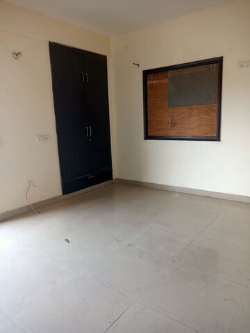 Room in 3 BHK Apartment at RPS Savana, Sector 88 – for Sale