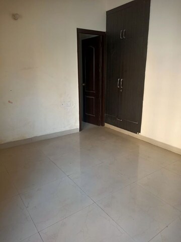 Room in 3 BHK Apartment at RPS Savana, Sector 88 – for Sale