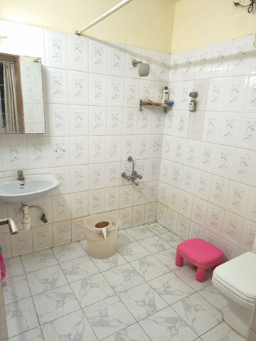 Bathroom in 3 BHK Apartment at Kottivakkam – for Rent