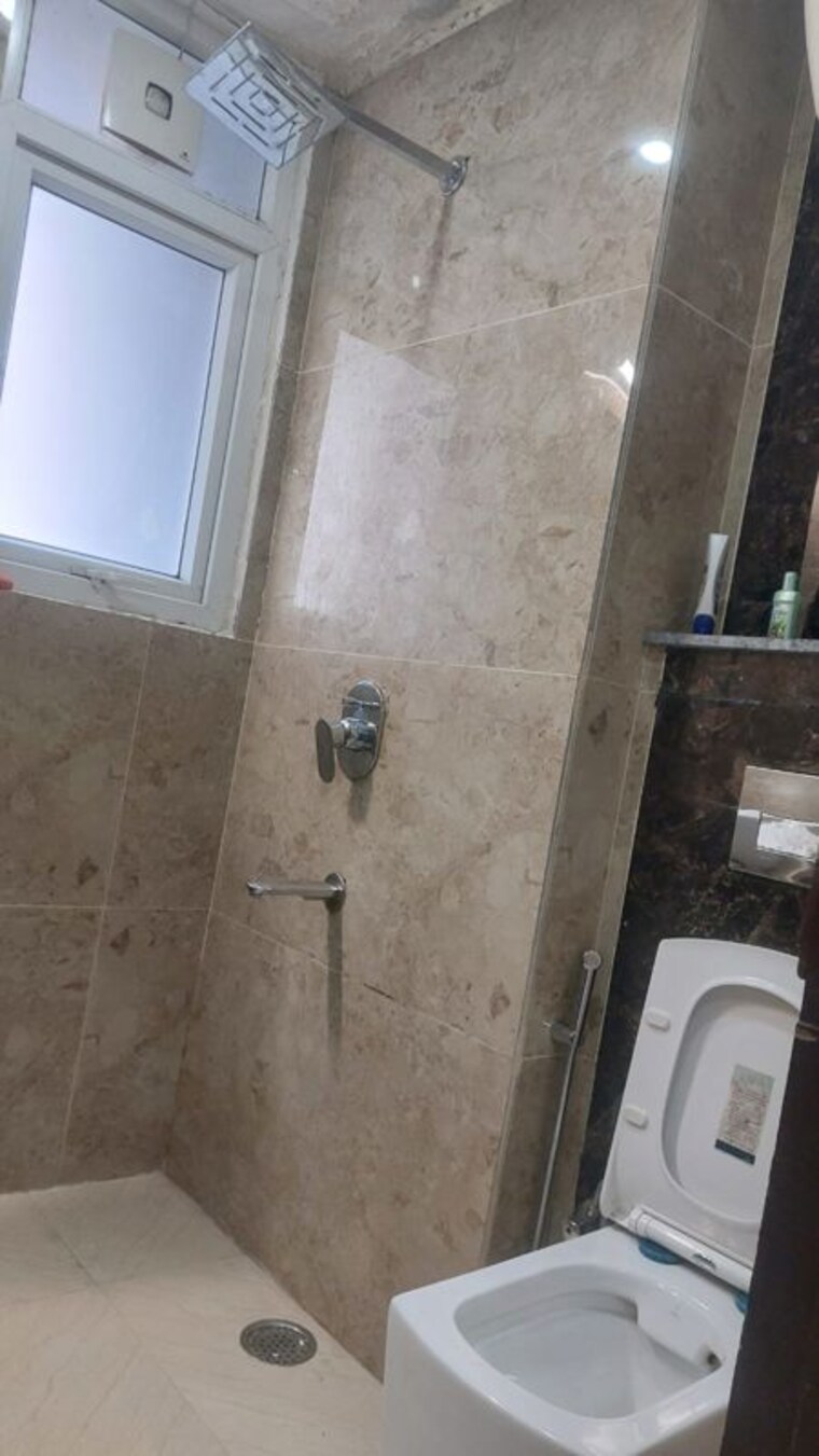 Bathroom, chhajjupur 2 Bedroom 810 Sq.Ft. Builder Floor In Chhajjupur Delhi 10089995
