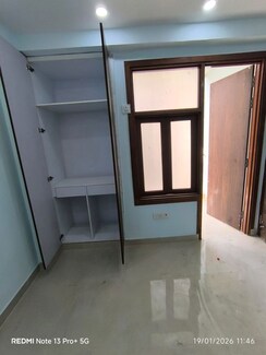 1 RkBuilder Floor For Rent in Saket