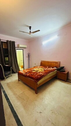 2 BHK + Extra Room Builder Floor For Rent in Sector 31