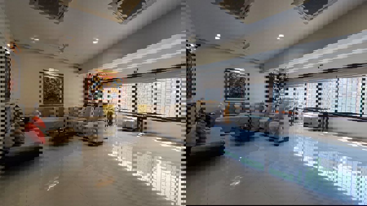 3 BHK + Servant Room 2400 Sq.Ft. Apartment in Amal Juhu Sheetal CHS