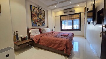 Bedroom in 3 BHK Apartment at Amal Juhu Sheetal CHS, Juhu – for Rent
