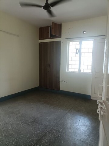 Room in 3 BHK Apartment at Vasundhara Enclave – for Sale