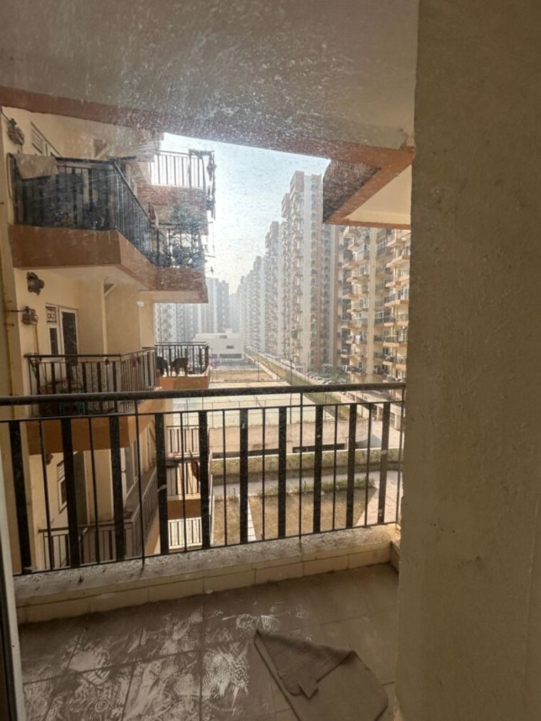 Balcony, amrapali-terrace-homes 2.5 Bedroom 990 Sq.Ft. Apartment In Tech Zone 4 Greater Noida Greater Noida 10090199