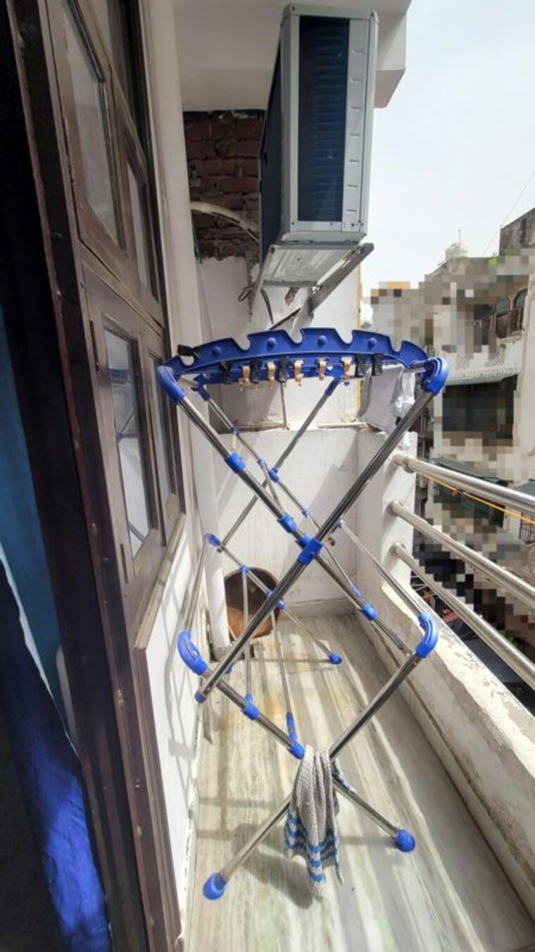 Balcony, dilshad colony 2 Bedroom 600 Sq.Ft. Apartment In Dilshad Colony Delhi 10090201