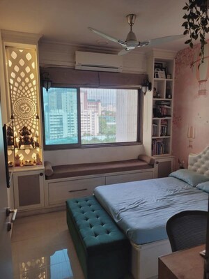 Master Bedroom in 2 BHK Apartment at Sheth Vasant Oasis, Andheri East – for Rent