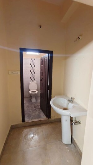 Attached Bathroom in 1 BHK Builder Floor at Begumpet – for Rent