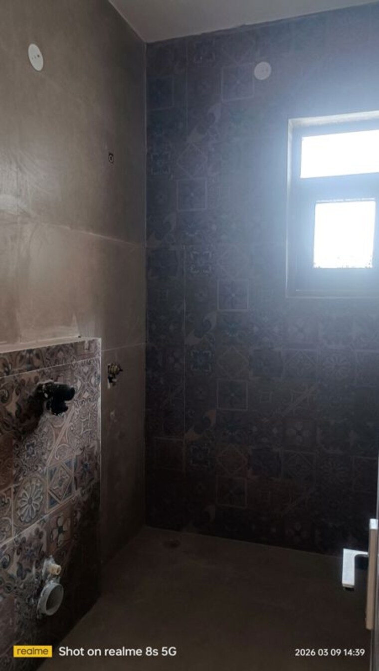 Bathroom, sunny enclave 5 Bedroom 200 Sq.Yd. Independent House In Sunny Enclave Mohali 10090347