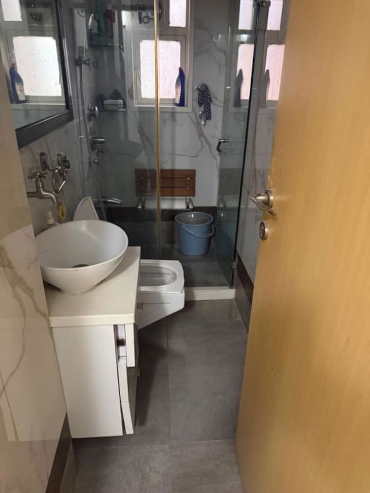Bathroom, matunga west 2.5 Bedroom 1100 Sq.Ft. Apartment In Matunga West Mumbai 10090323