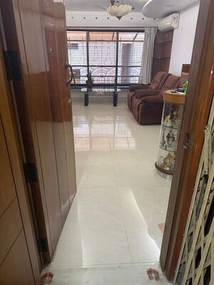 Balcony in 2.5 BHK Apartment at Matunga West – for Rent