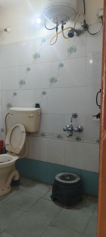 Bathroom in 1 BHK Builder Floor at Jeevan Bima Nagar – for Rent