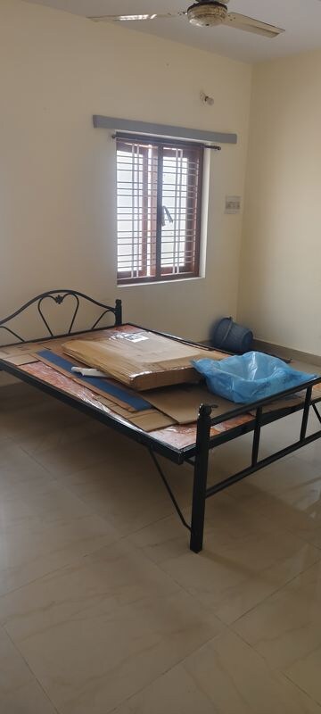 Bedroom in 1 BHK Builder Floor at Jeevan Bima Nagar – for Rent