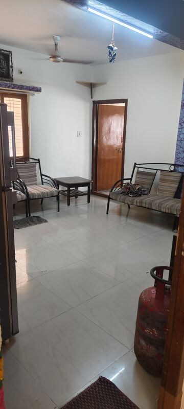 Living Room in 1 BHK Builder Floor at Jeevan Bima Nagar – for Rent