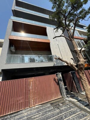 3 BHK Builder Floor For Rent in Sector 56