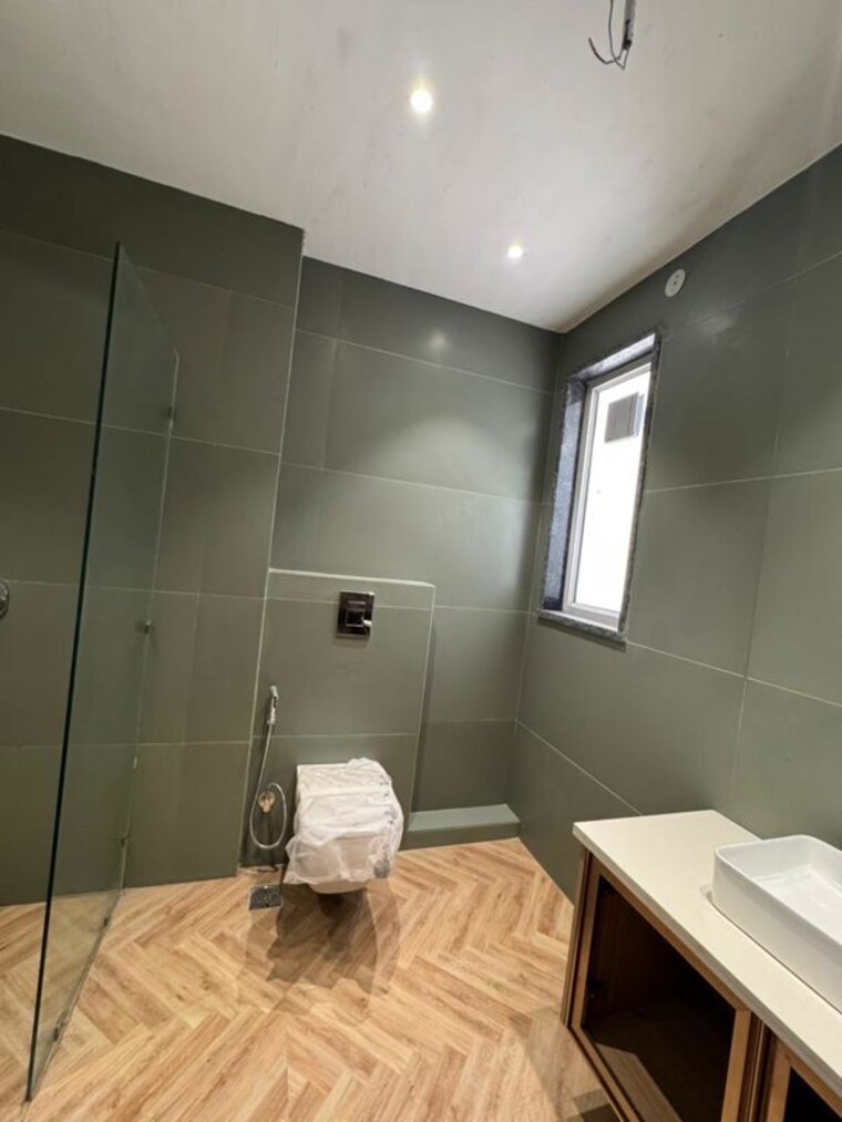 Bathroom, sector 56 3 Bedroom 251 Sq.Yd. Builder Floor In Sector 56 Gurgaon 10090429