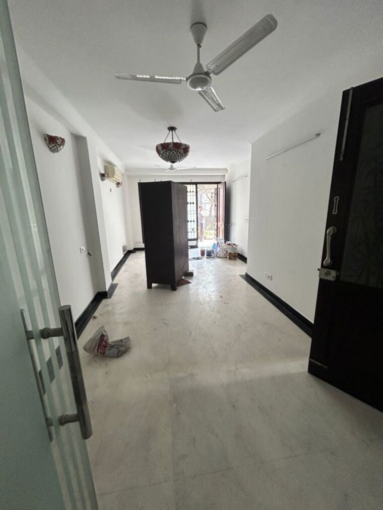 Room, uttam nagar 3 Bedroom 822 Sq.Ft. Builder Floor In Uttam Nagar Delhi 10090627
