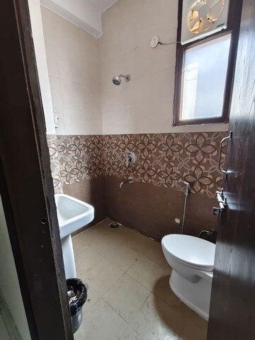 Bathroom in 3 BHK Builder Floor at Sector 30 – for Rent
