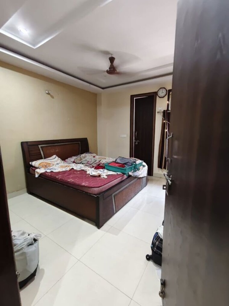 Bedroom, sector 30 3 Bedroom 1600 Sq.Ft. Builder Floor In Sector 30 Gurgaon 10090730