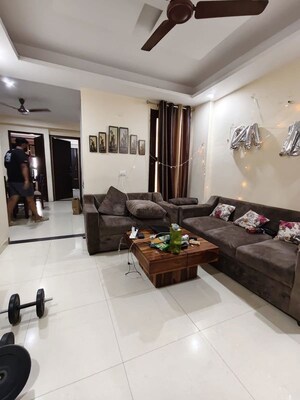 Living Room in 3 BHK Builder Floor at Sector 30 – for Rent