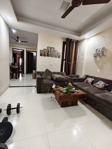 Living Room in 3 BHK Builder Floor at Sector 30 – for Rent