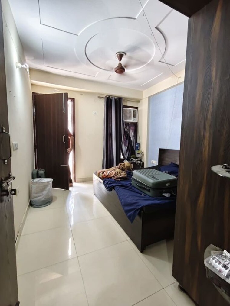 Bedroom, sector 30 3 Bedroom 1600 Sq.Ft. Builder Floor In Sector 30 Gurgaon 10090730
