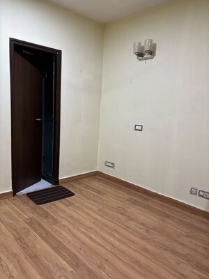 Room in 6 BHK Villa at Maharani Bagh – for Sale