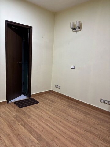 Room in 6 BHK Villa at Maharani Bagh – for Sale