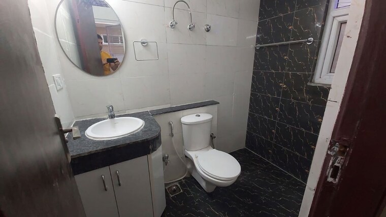 Bathroom, rps-auria 3 Bedroom 1565 Sq.Ft. Apartment In Sector 88 Faridabad 10090775