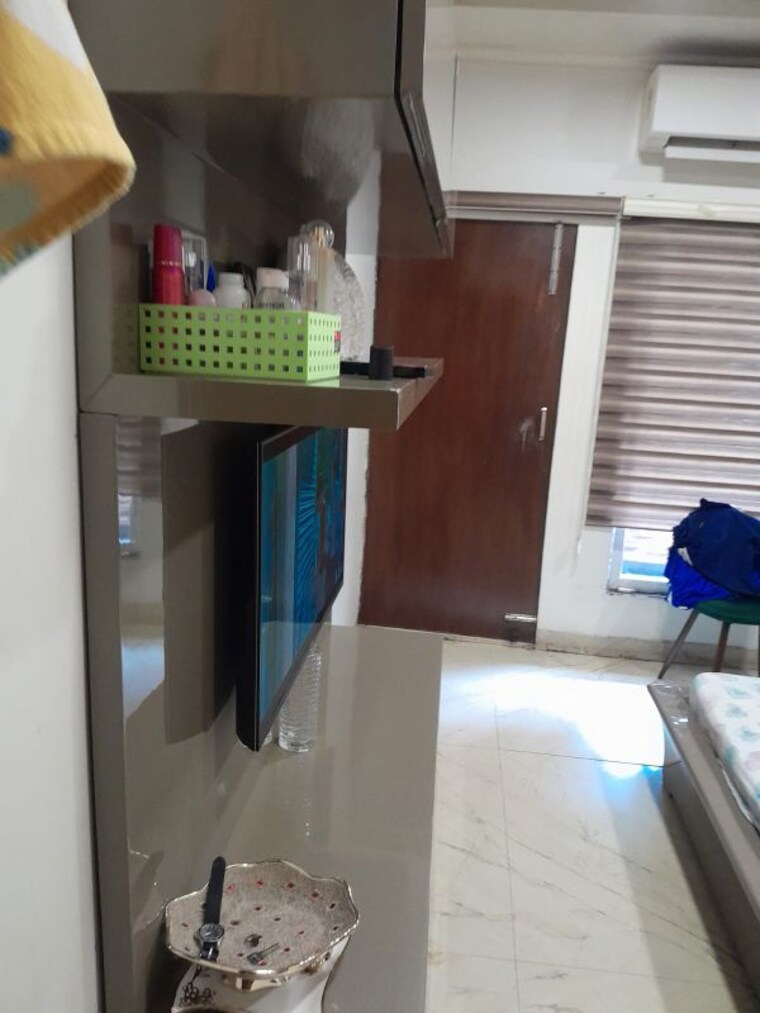 Kitchen, greater kailash 6 Bedroom 600 Sq.Yd. Villa In Greater Kailash Delhi 10090790