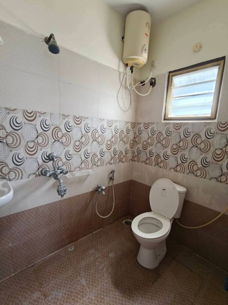 Bathroom, begumpet 2 Bedroom 1180 Sq.Ft. Apartment In Begumpet Hyderabad 10090807