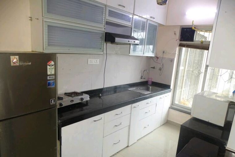 Kitchen, mantri-serene 2 Bedroom 950 Sq.Ft. Apartment In Goregaon East Mumbai 10089979