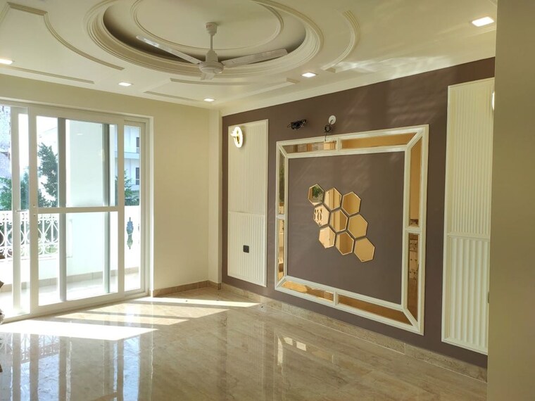 Room, puri-aman-vilas 4 Bedroom 333 Sq.Yd. Builder Floor In Sector 89 Faridabad 10090793