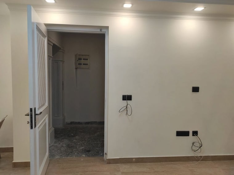 Room, puri-aman-vilas 4 Bedroom 333 Sq.Yd. Builder Floor In Sector 89 Faridabad 10090793