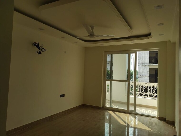 Room, puri-aman-vilas 4 Bedroom 333 Sq.Yd. Builder Floor In Sector 89 Faridabad 10090793