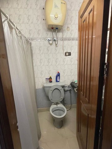 Bathroom in 3 BHK Builder Floor at Lajpat Nagar 4 – for Rent