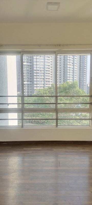 Bedroom in 2 BHK Apartment at Mulund West – for Rent
