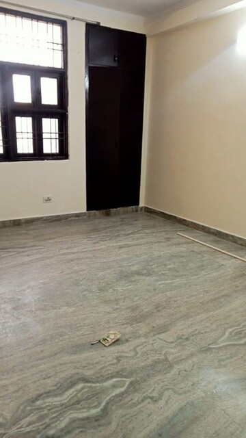 Room in 1 BHK Builder Floor at Saket – for Rent