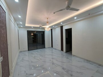 Room in 2.5 BHK Apartment at M3M Heights, Sector 65 – for Sale