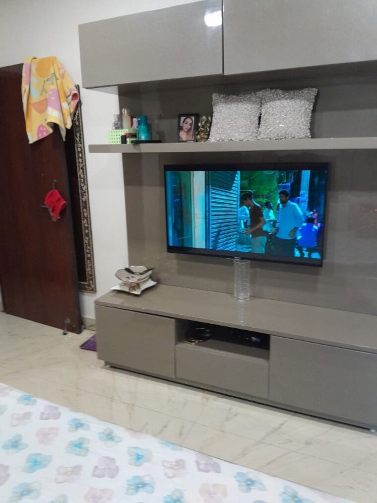 undefined, sukhdev vihar 6 Bedroom 450 Sq.Yd. Villa In Sukhdev Vihar Delhi 10091095