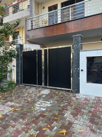 1 BHK Independent House For Rent in Disha CGHS, Sector 48