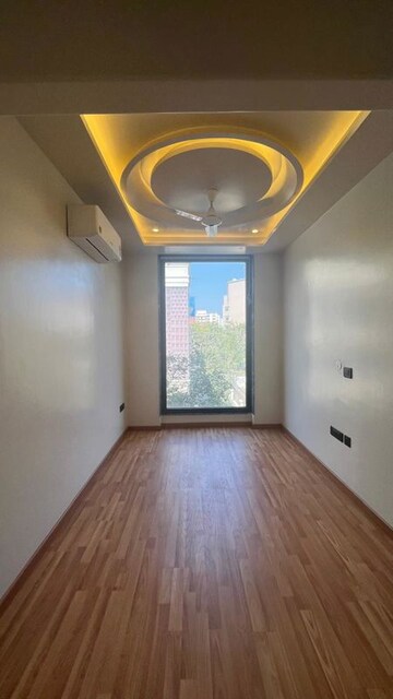 Building Lobby in 3 BHK Builder Floor at Sector 56 – for Rent