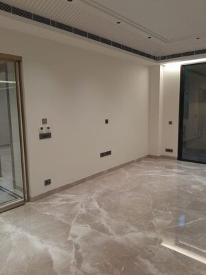 Room in 4 BHK Villa at Uday Park – for Sale