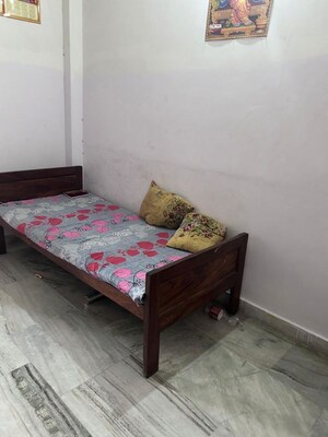 Bedroom in 1 BHK Independent House at Gomti Nagar – for Rent