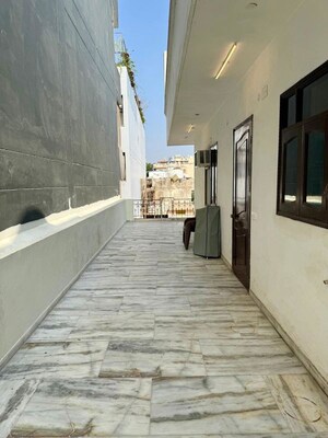 Building Lobby in 3 BHK Builder Floor at DLF Atria, Dlf Phase ii – for Rent