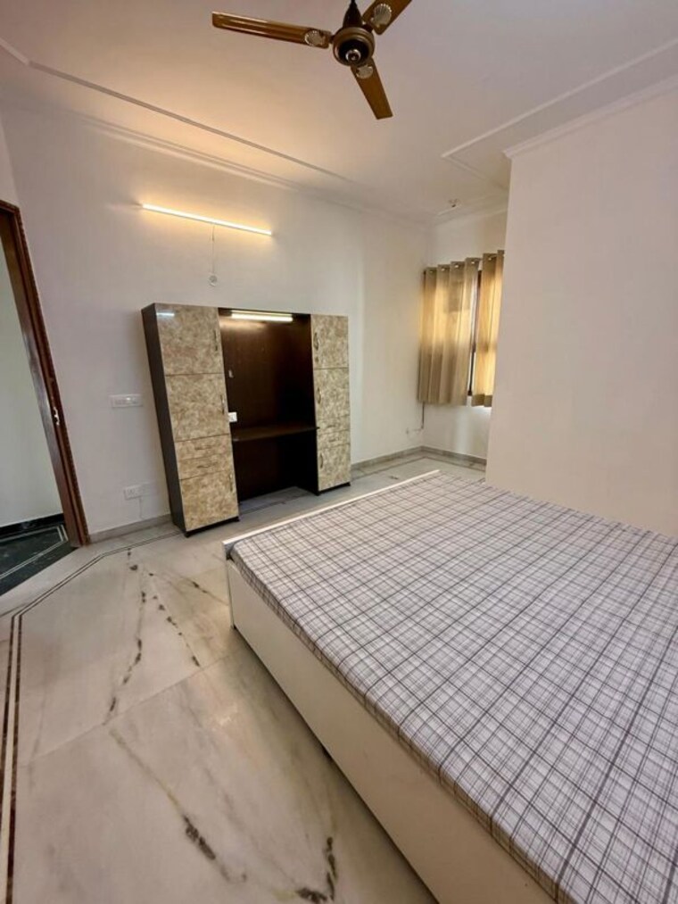 Bedroom, dlf-atria 3 Bedroom 1500 Sq.Ft. Builder Floor In Dlf Phase ii Gurgaon 10091125