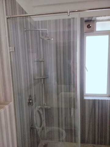 Furnished Amenities in 3 BHK Apartment at Kalpataru Radiance, Goregaon West – for Rent